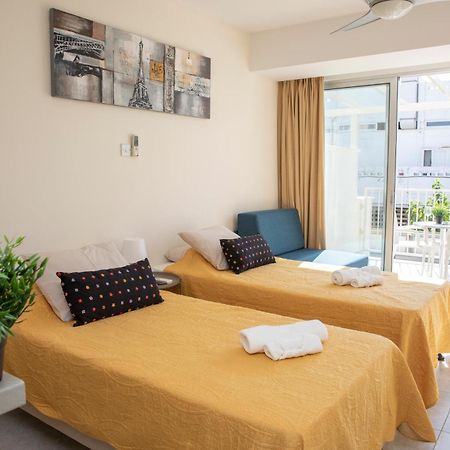 Harbour Lights Studio Apartments Paphos Eksteriør bilde