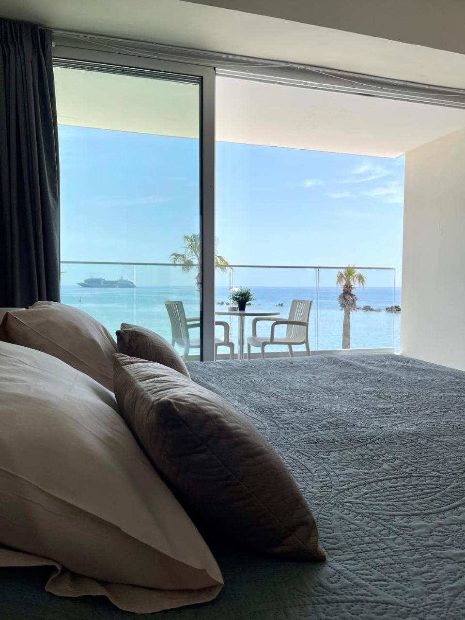 Harbour Lights Studio Apartments Paphos Eksteriør bilde