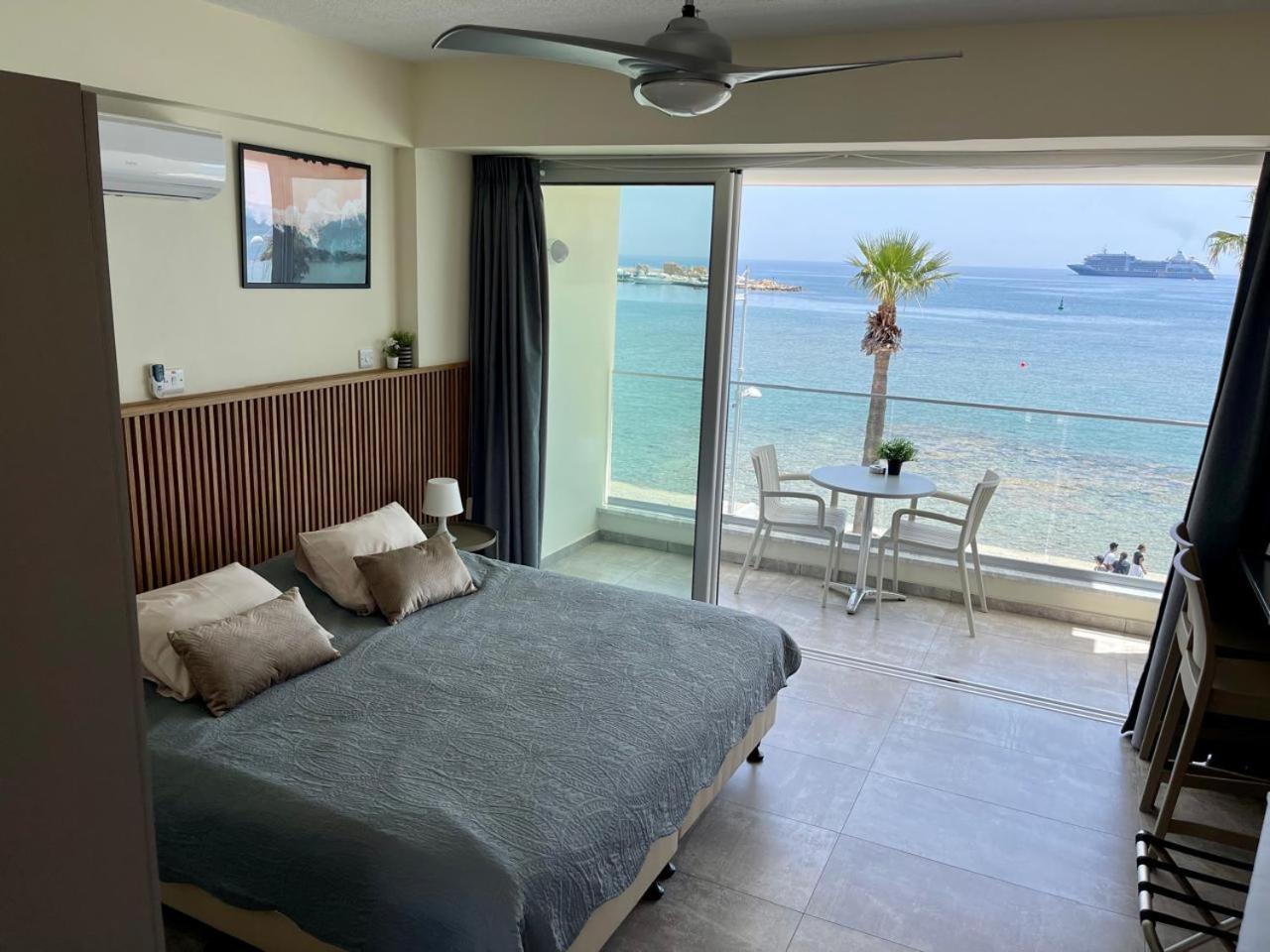 Harbour Lights Studio Apartments Paphos Eksteriør bilde